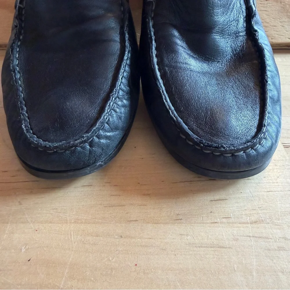 Johnston & Murphy 9 Black sheepskin Venetian Leather Loafers dress shoes supple